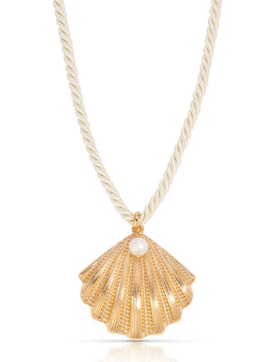 Scallop Shell Pendant Necklace