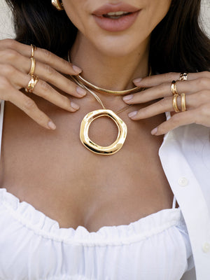 Open Circle Statement Necklace - Ettika