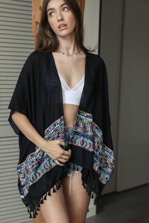 Embroidered Geometric Kimono Kimono Leto Collection 